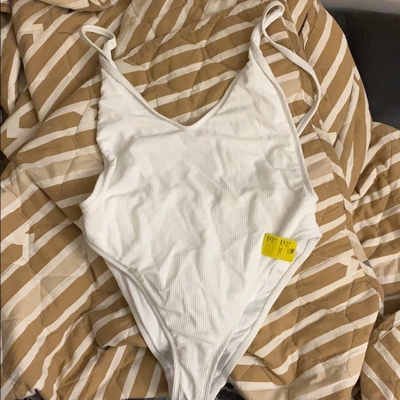 🆕 Nasty Gal ribbed white one piece - Picture 6 of 8